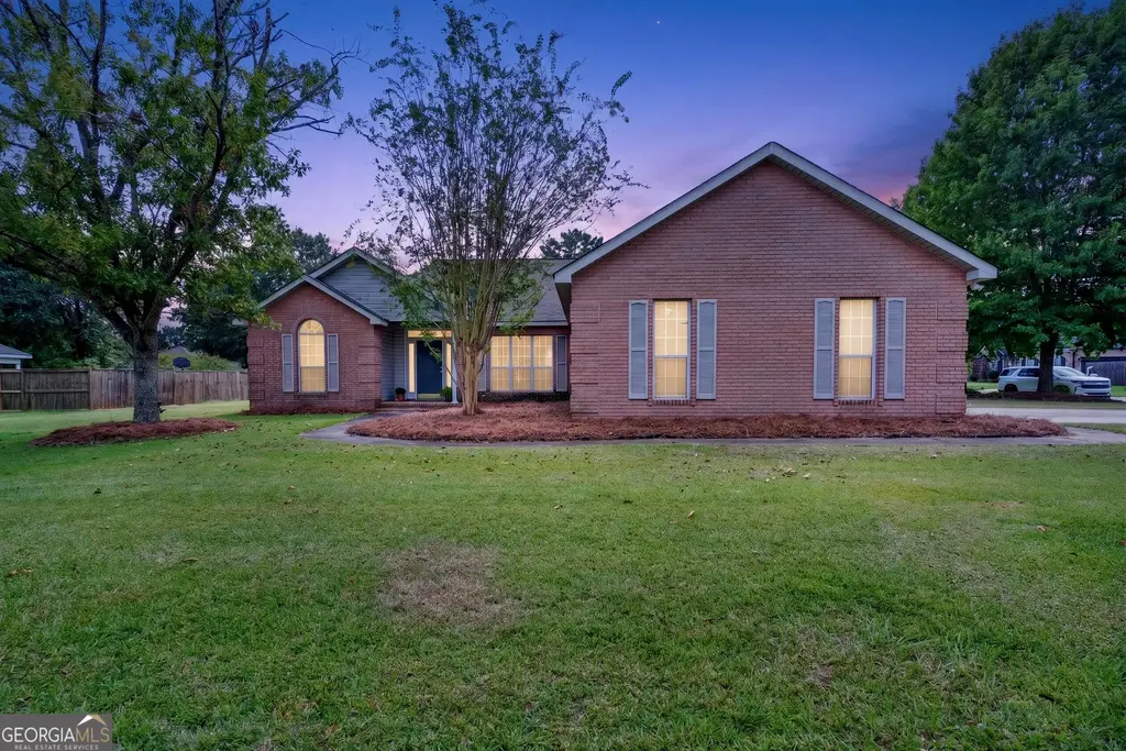 107 Ivey Court, Warner Robins