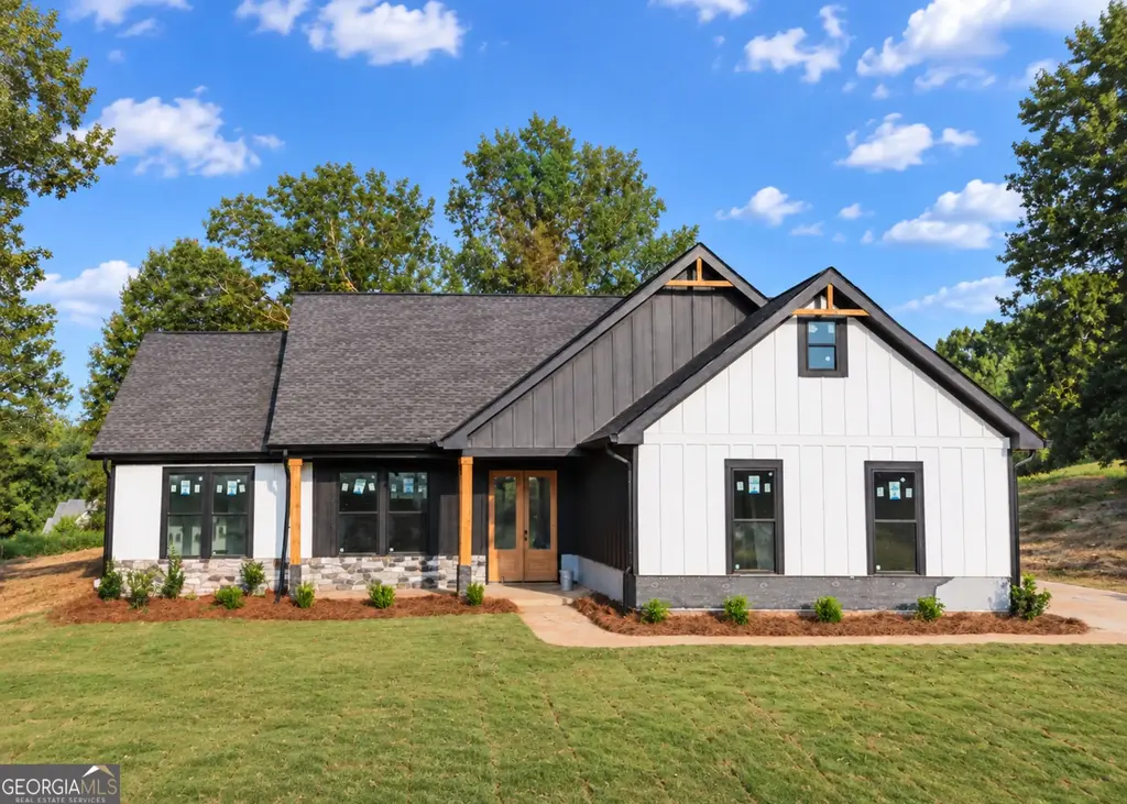 373 Stonington Drive, Mount Airy
