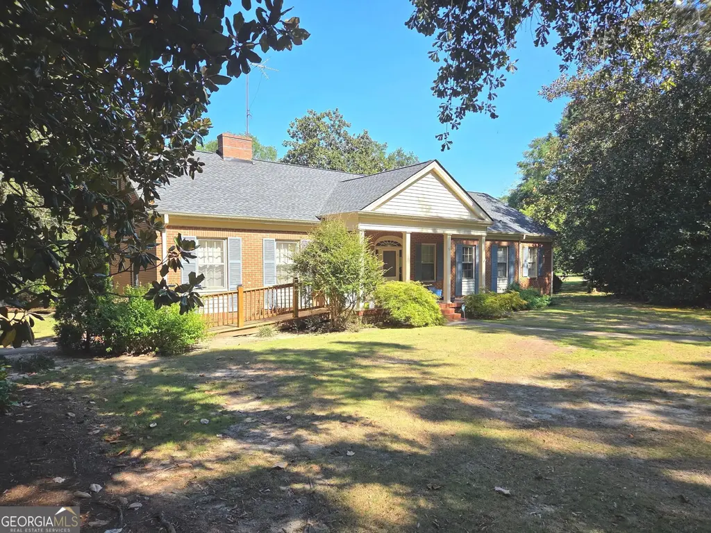 73 W Wright Street, Winder