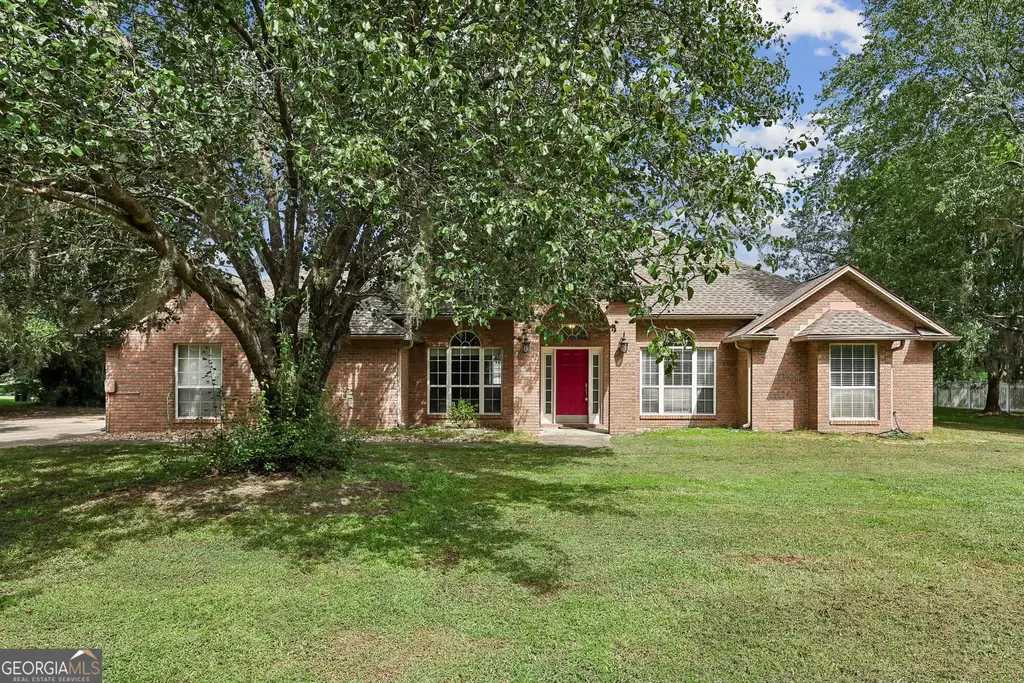209 Lake Manor Drive, Kingsland