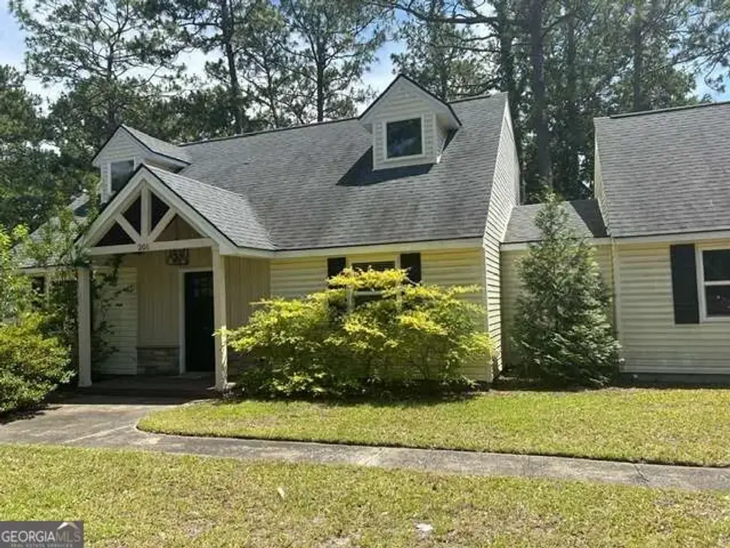 201 Cherokee Trail, Hinesville
