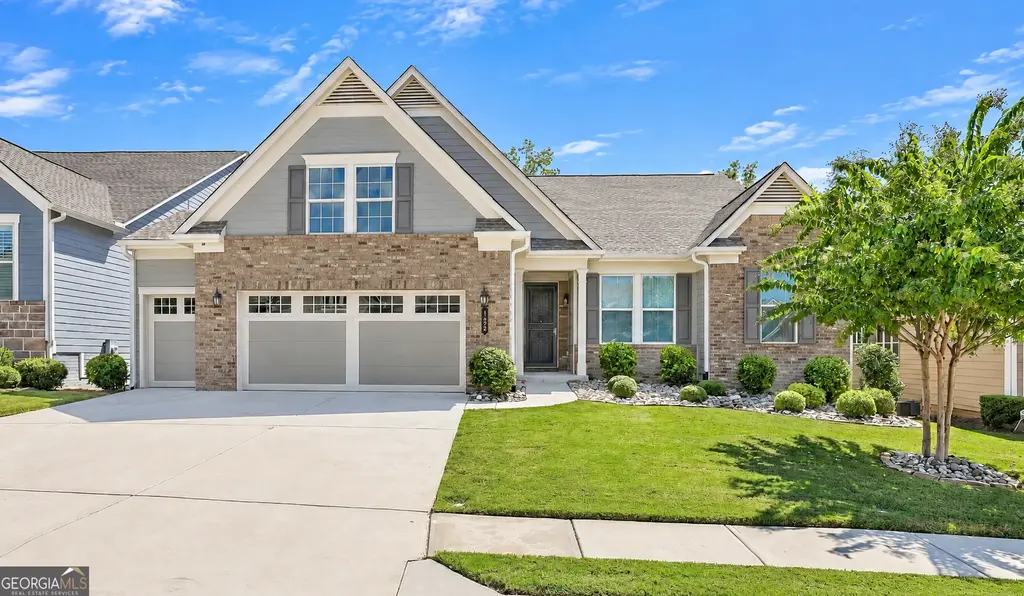 122 Cottonwood Circle, Peachtree City