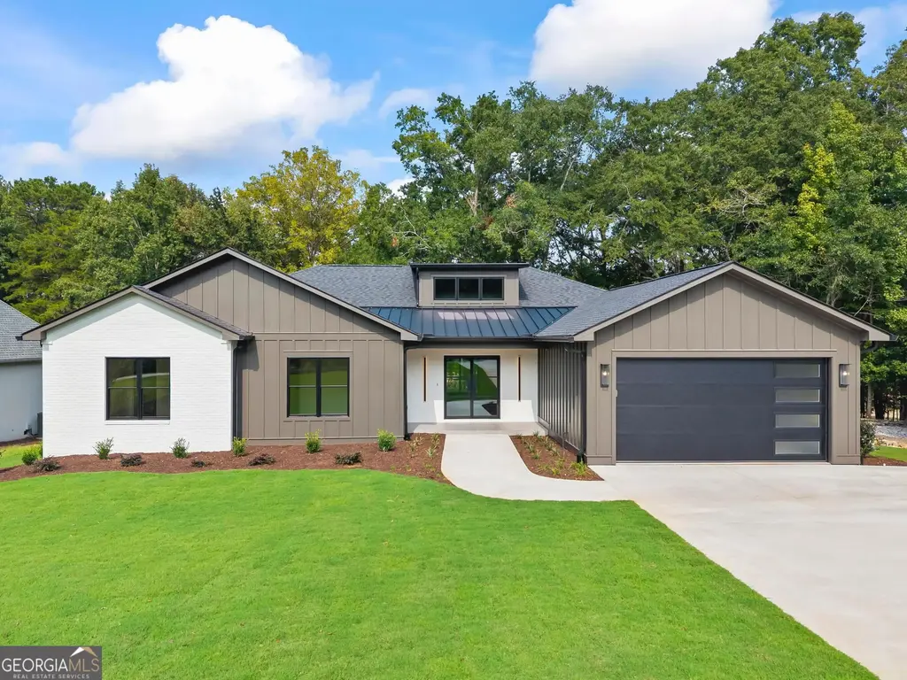 380 Capri Point, Lavonia