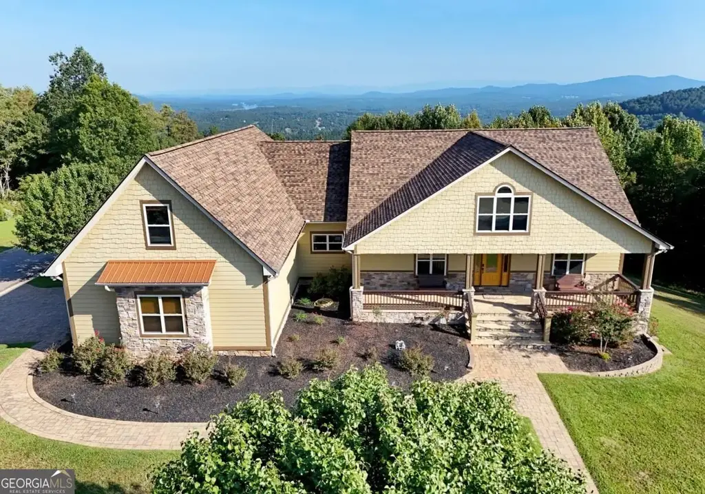 594 Summit Trace, Blairsville