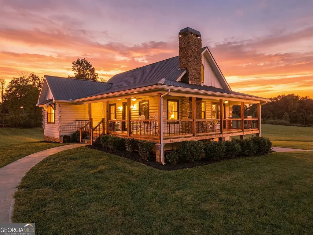 135 Mountain Ridge Drive, Clarkesville