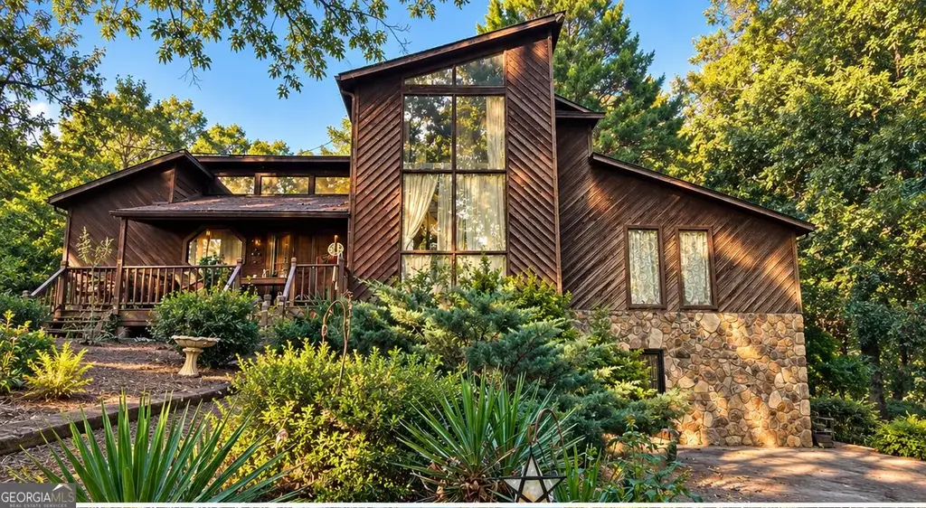 198 Evergreen Road, Canton