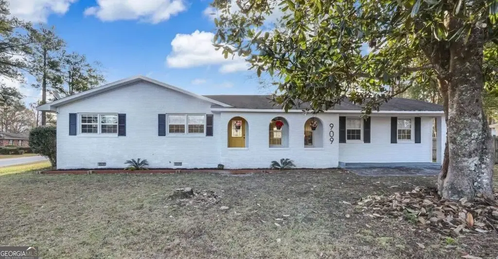 909 Clarks Bluff Road, Kingsland