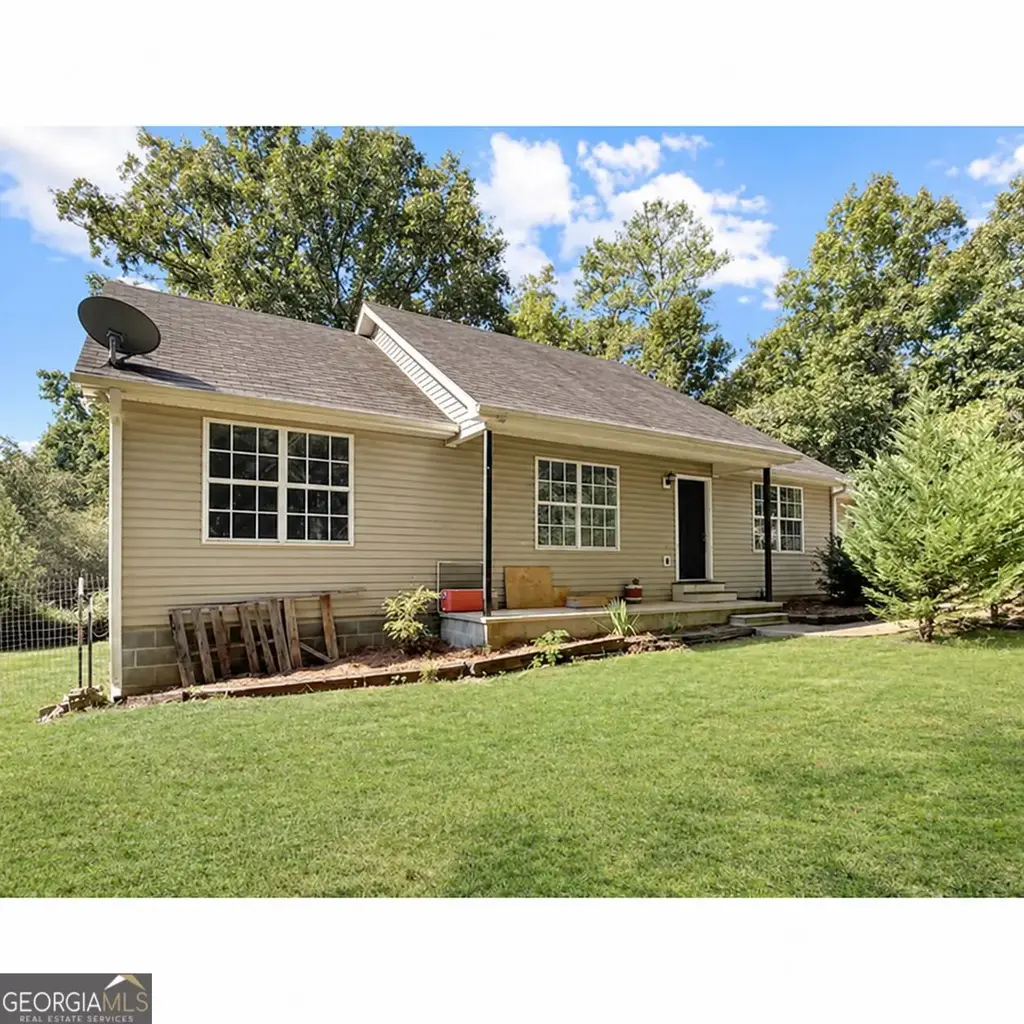 223 City Pond Road, Barnesville
