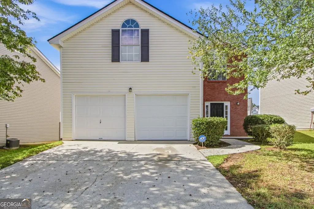 2571 N Hill Parkway, Riverdale