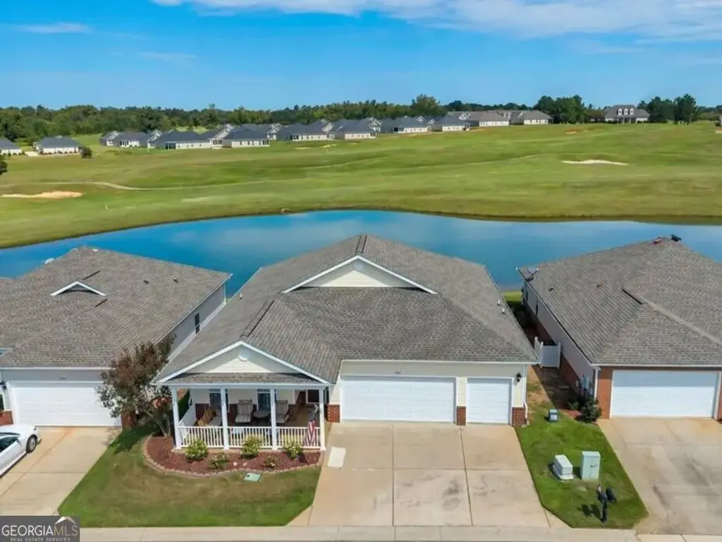 302 S Houston Springs Boulevard, Perry