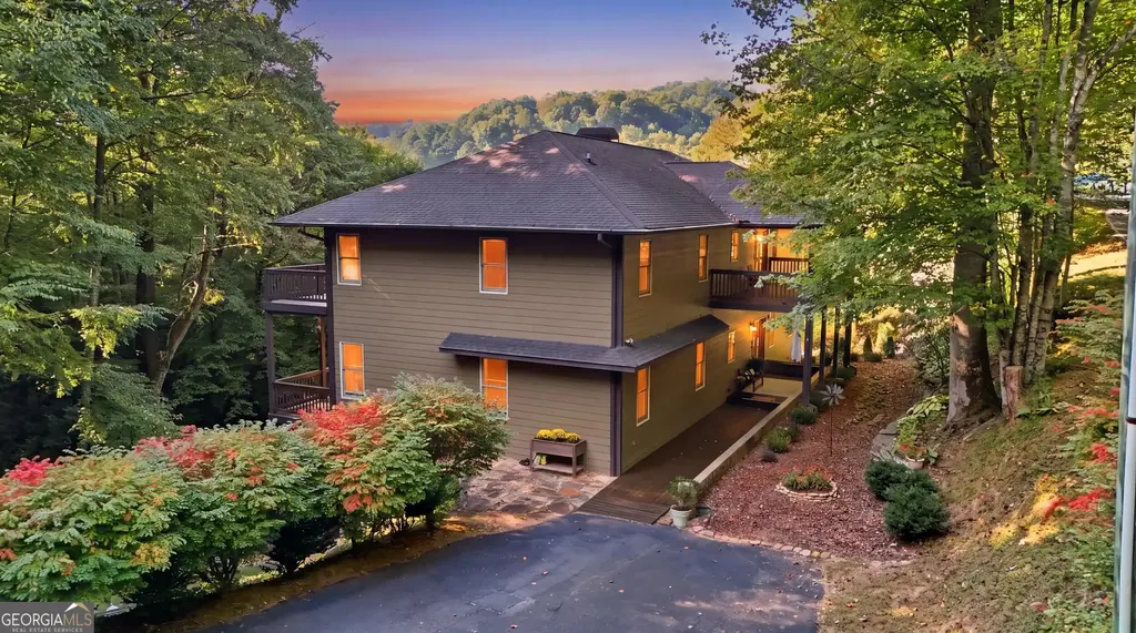 160 Ridgepole Drive, Sky Valley