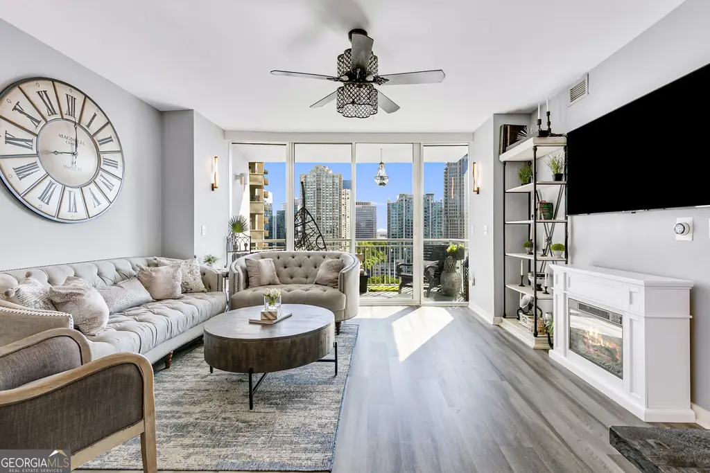 3338 Peachtree Road Ne Apt 1507, Atlanta