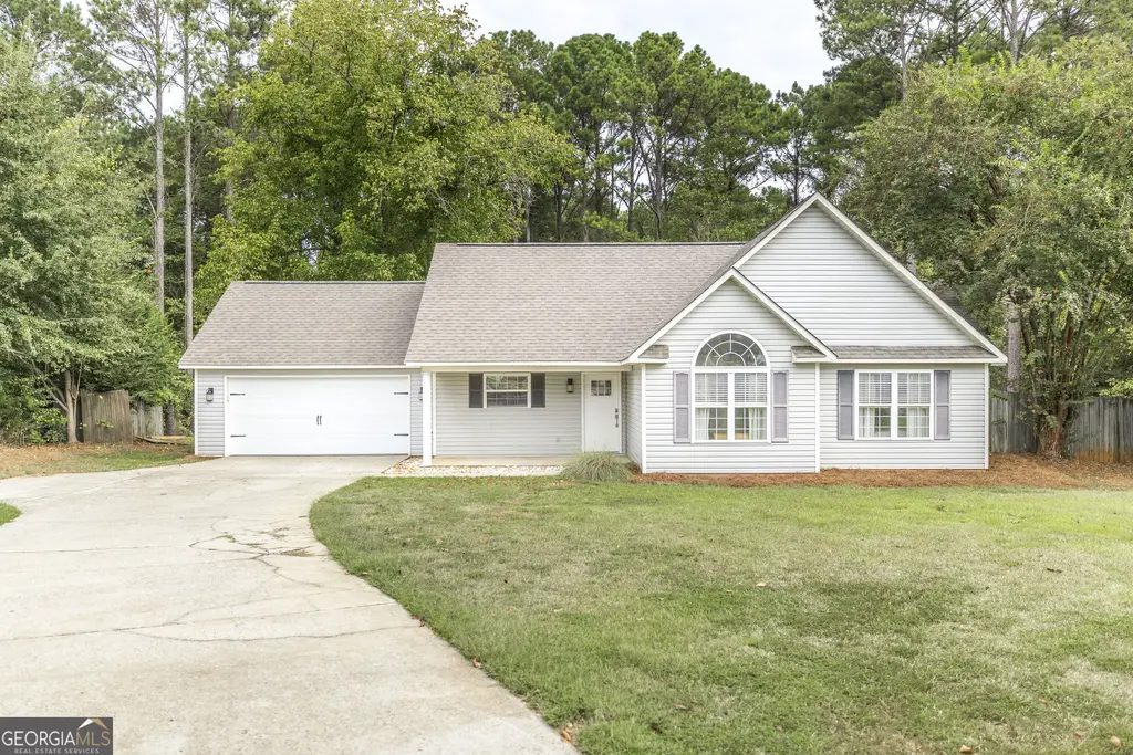 221 Muirfield Lane, Byron