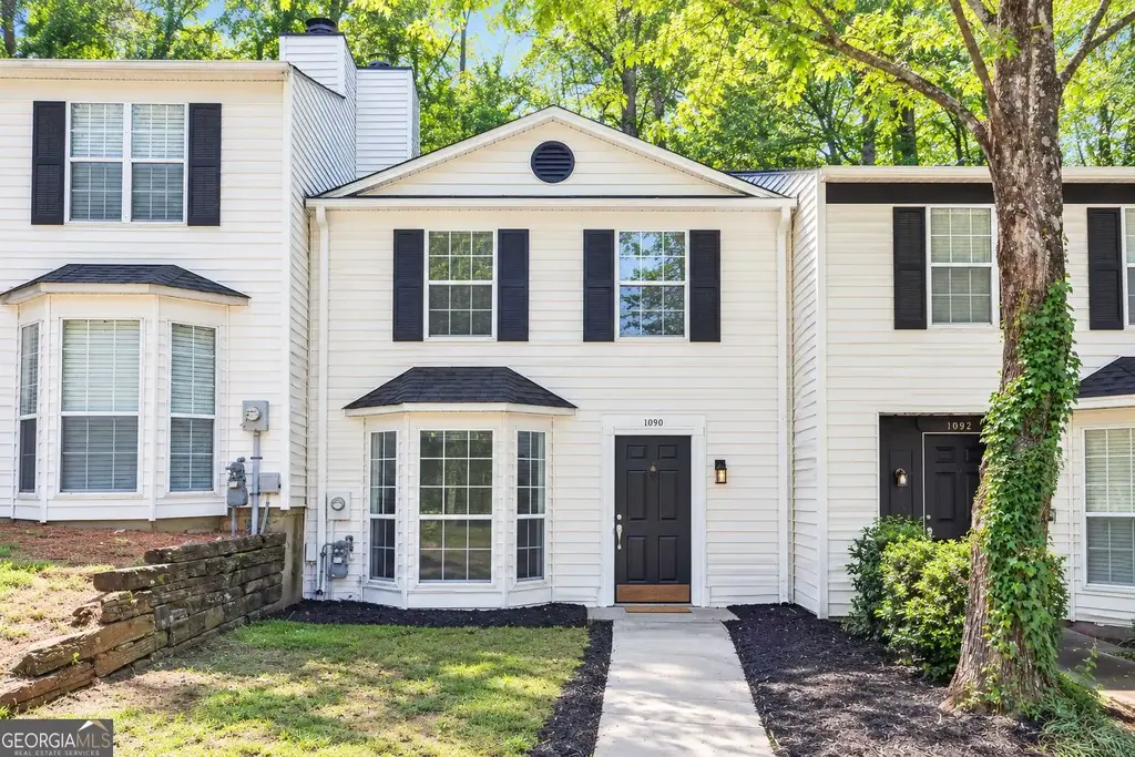 1090 Huntington Trace Se, Smyrna