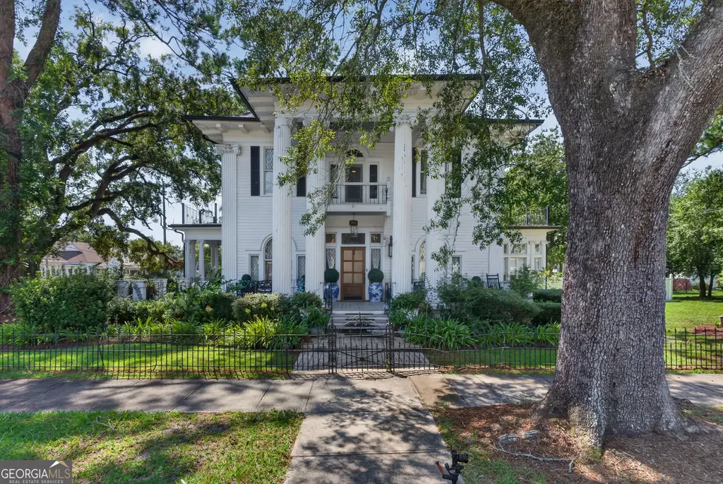 901 Carswell Avenue, Waycross
