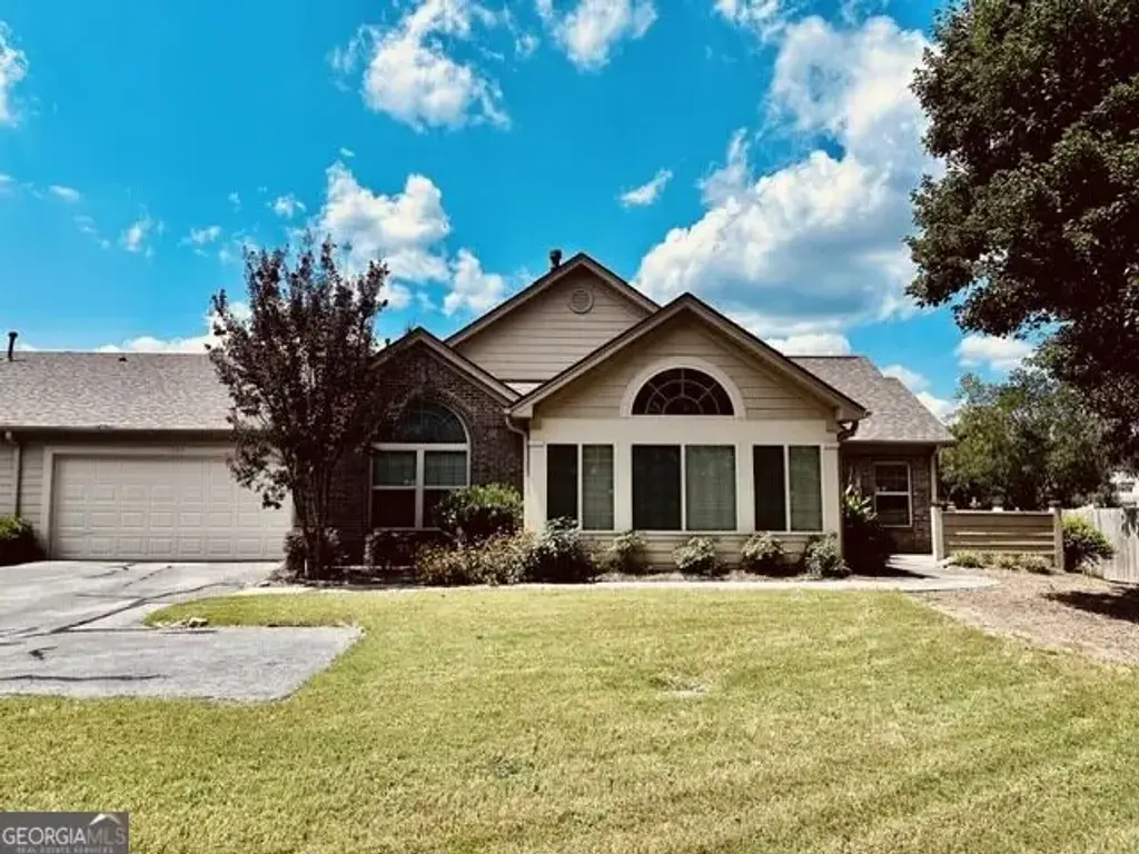 1303 Silver Summit Drive Se, Conyers