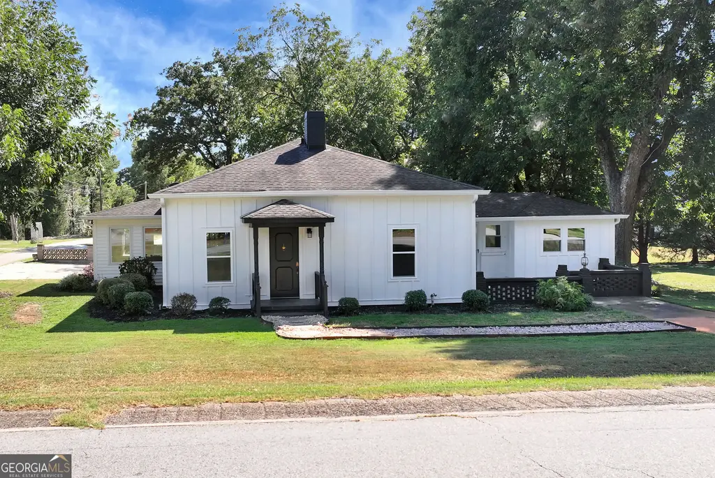 276 Highway 72 E, Comer
