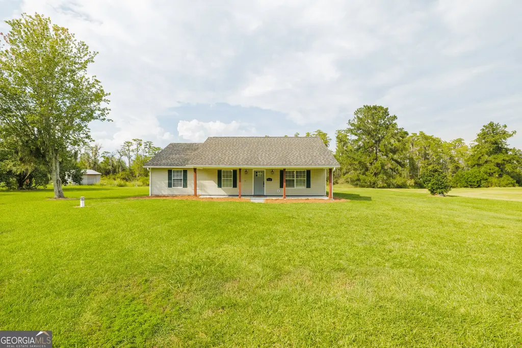 222 Mill Pond Circle, Hahira