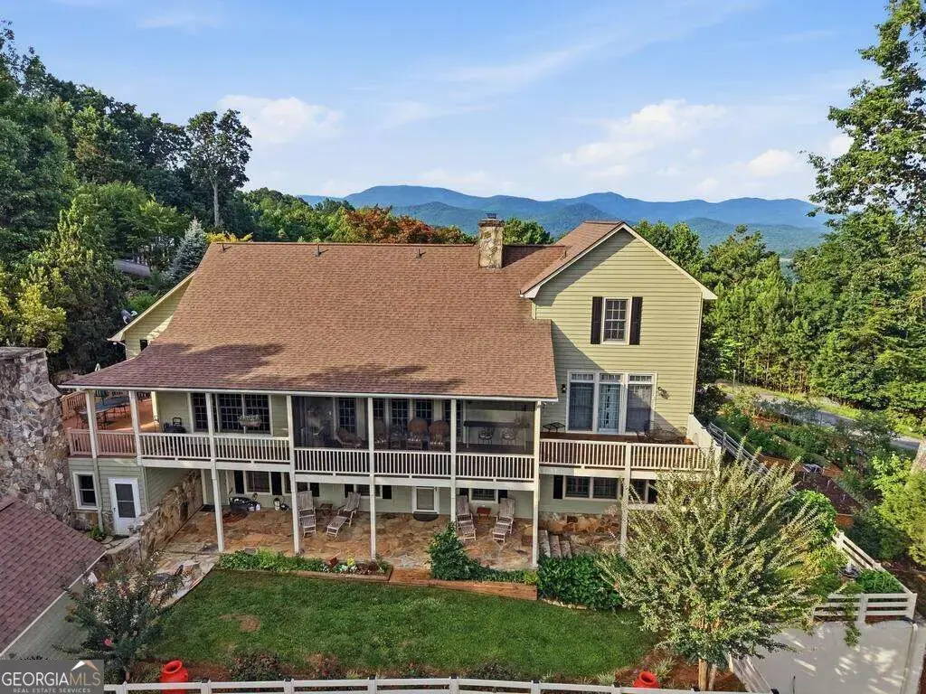 1035 Summit Way, Blairsville