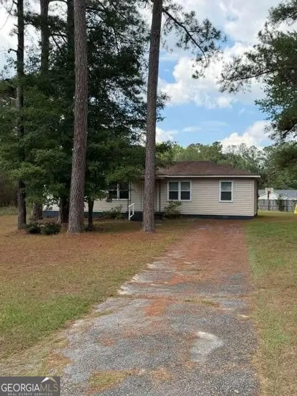 99 Hill Lane, Sandersville