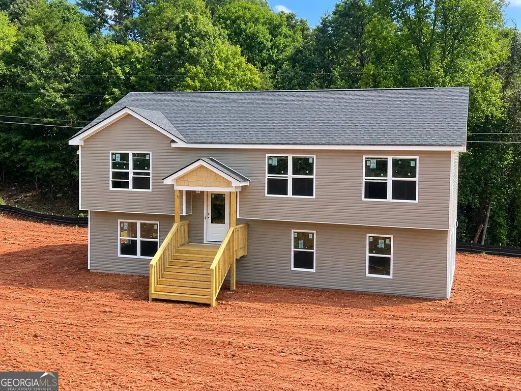 380 Nancy Town Road, Mount Airy