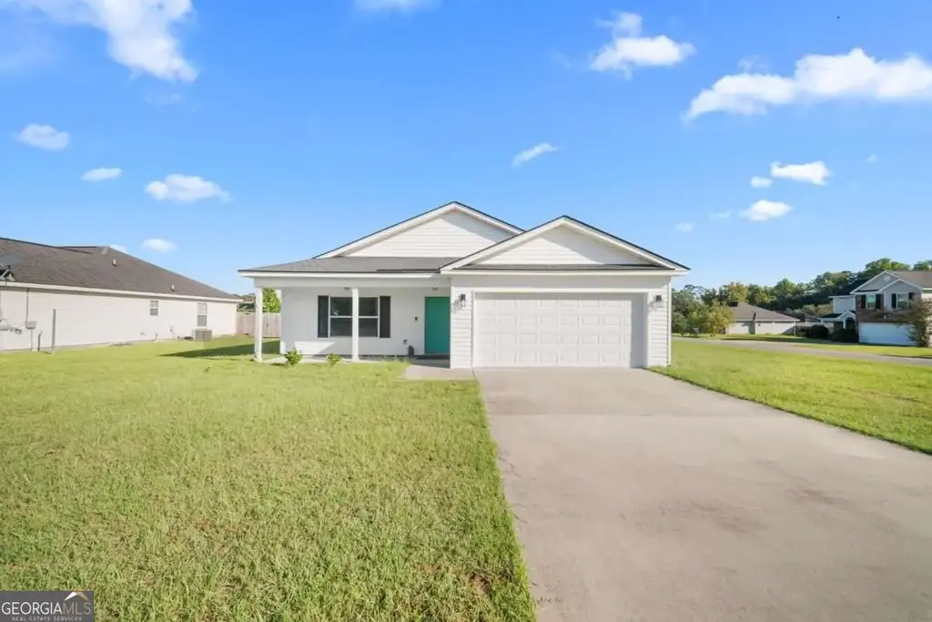 115 Auburn Circle, Glennville