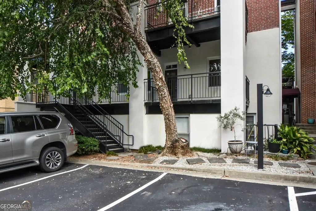 985 Ponce De Leon Avenue Ne 202, Atlanta