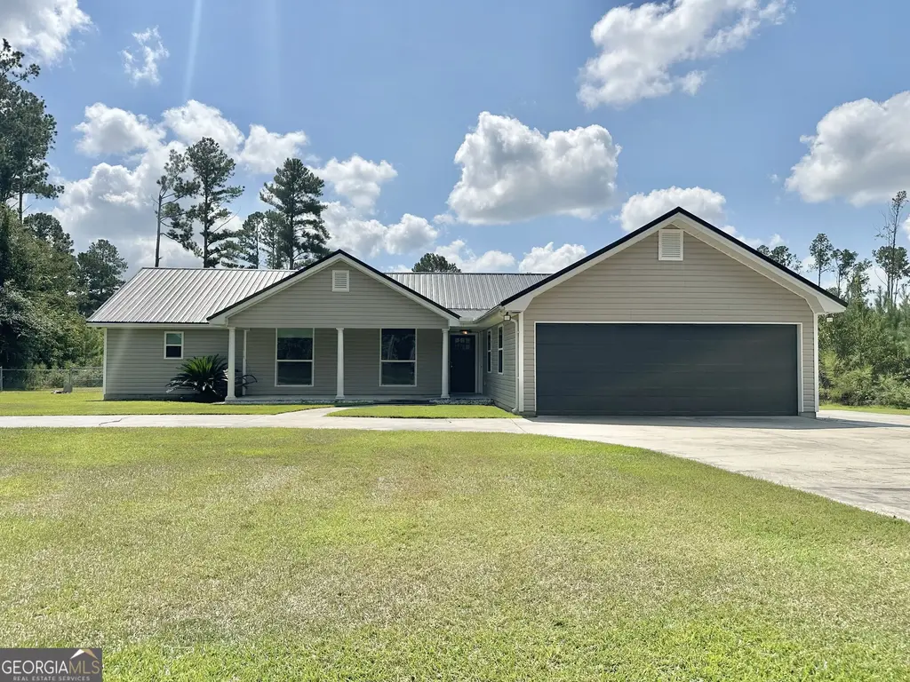 273 Sunbeam Road, Douglas
