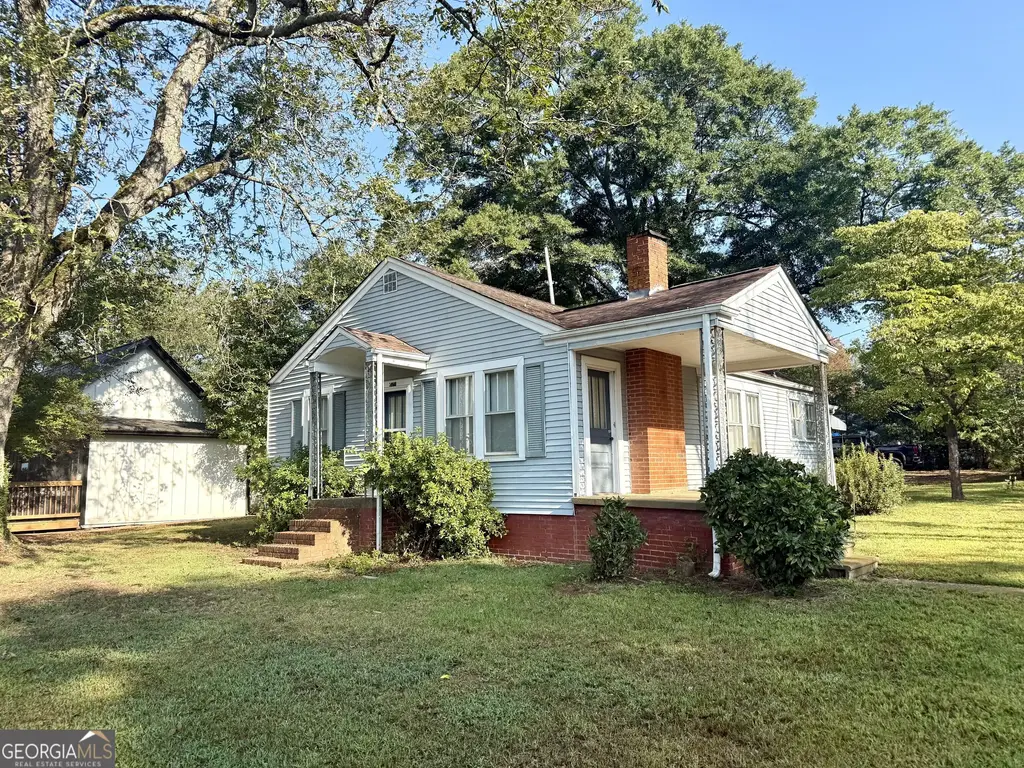 2402 N Broad Street, Commerce