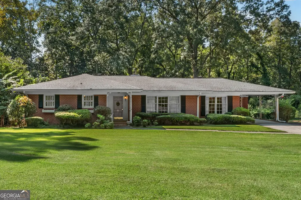 22 Winfield Drive, Newnan