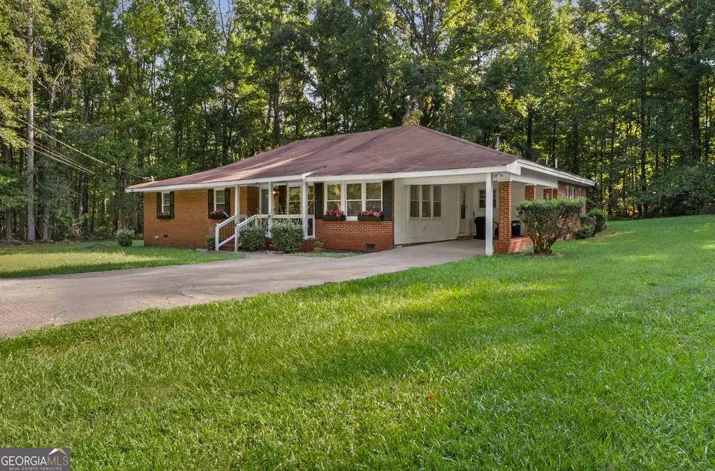 41 Melvin Phillips Road, Newnan