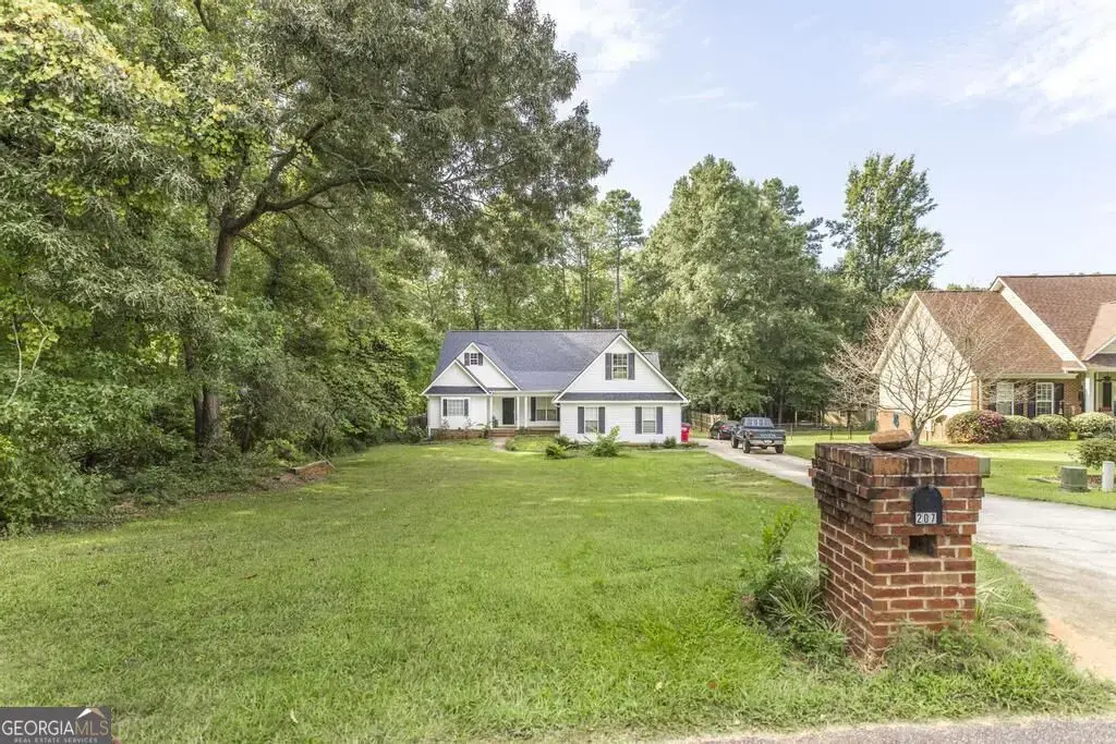 207 Crestview Trace, Gray
