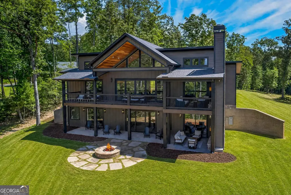 560 Horatio Drive, Blue Ridge