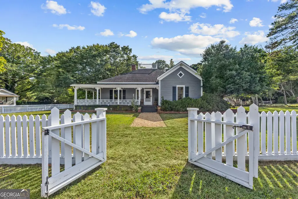 215 East Dixie Highway, Rutledge