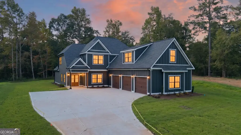 11 Peninsula Drive, Monticello