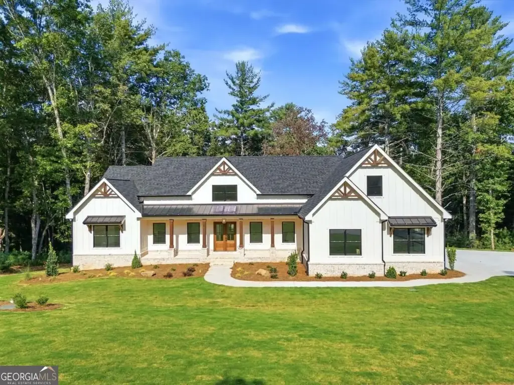 469 Oakwood Way, Blairsville