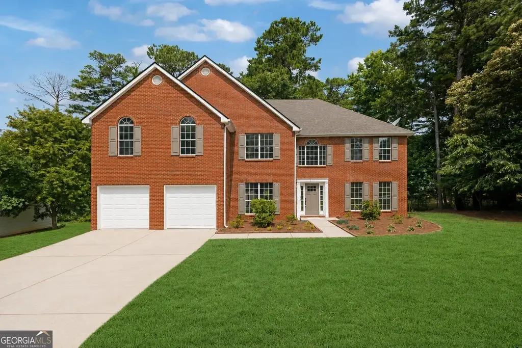11939 Scottish Court, Fayetteville