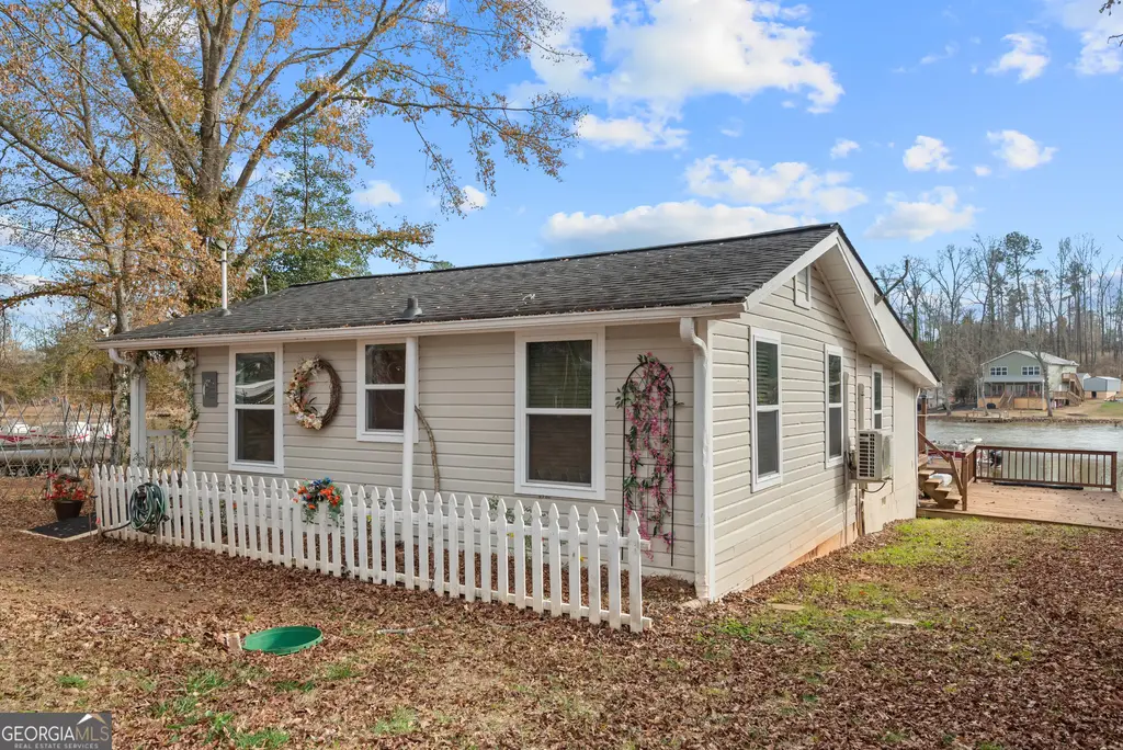 180 Southern Shores Road, Jackson
