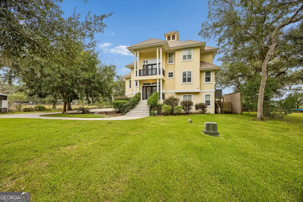 528 Pelican Circle, Woodbine