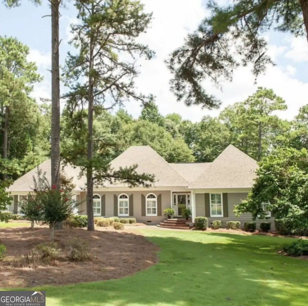 108 Sturbridge Drive, LaGrange