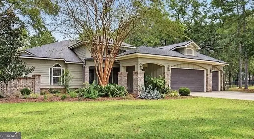 1804 River Pointe Drive, Albany