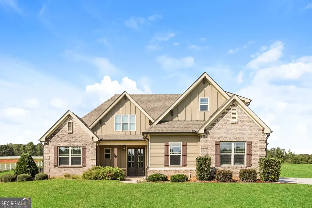 71 Derby Drive, Forsyth