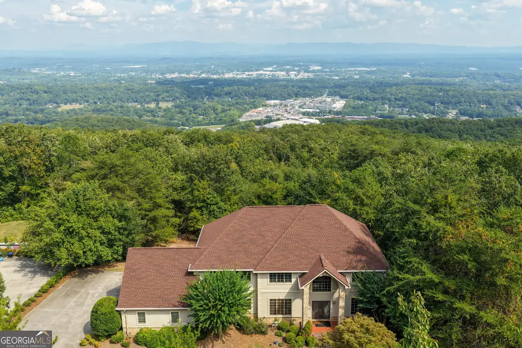 815 Battlefield Park Drive, Dalton
