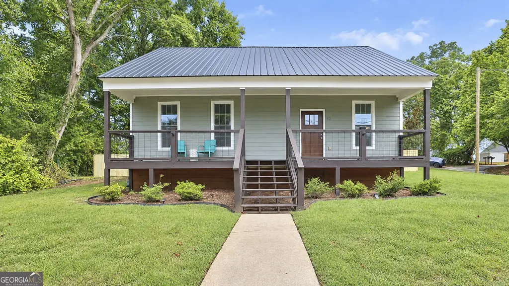 42 Main Street, Newnan