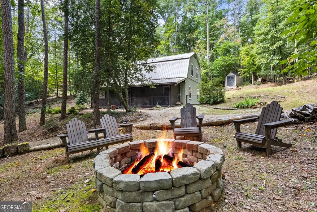121 Redbird Drive, Blairsville