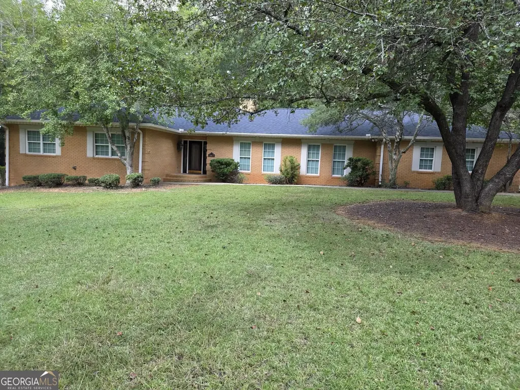 350 Castlegate Road, Macon