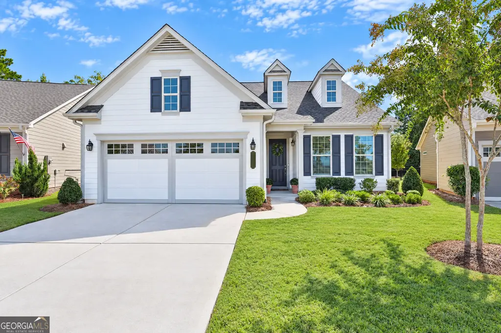 537 Hazelnut Drive, Peachtree City