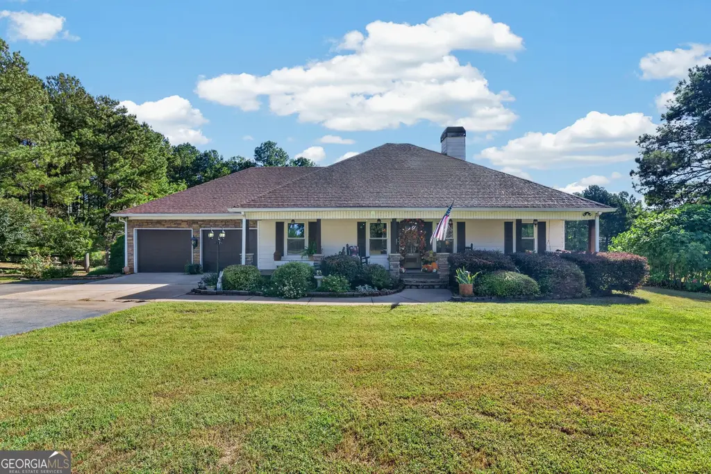 9852 Post Road, Shady Dale
