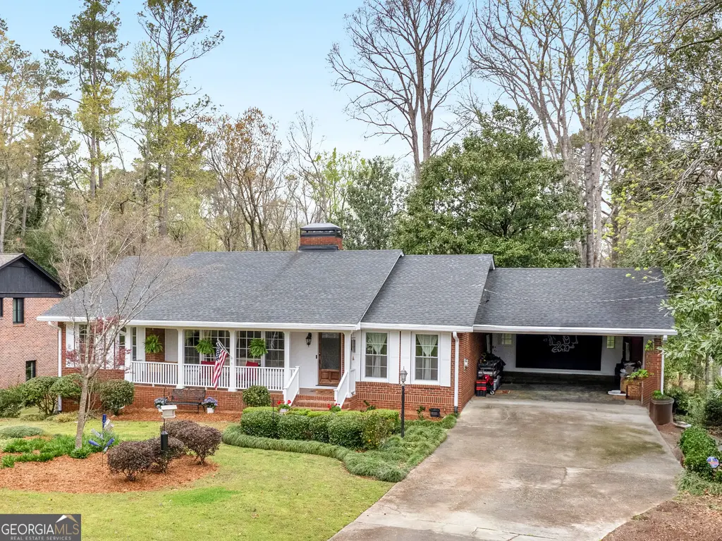 541 Pineridge Road, Griffin