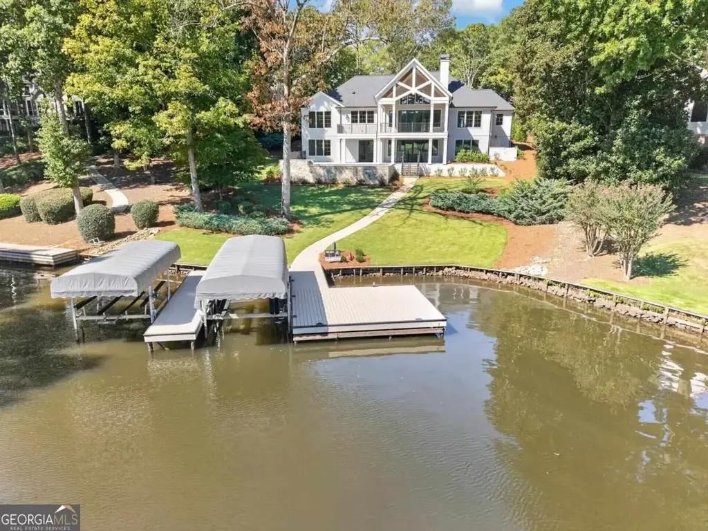 136 Barrington Hall Drive, Eatonton